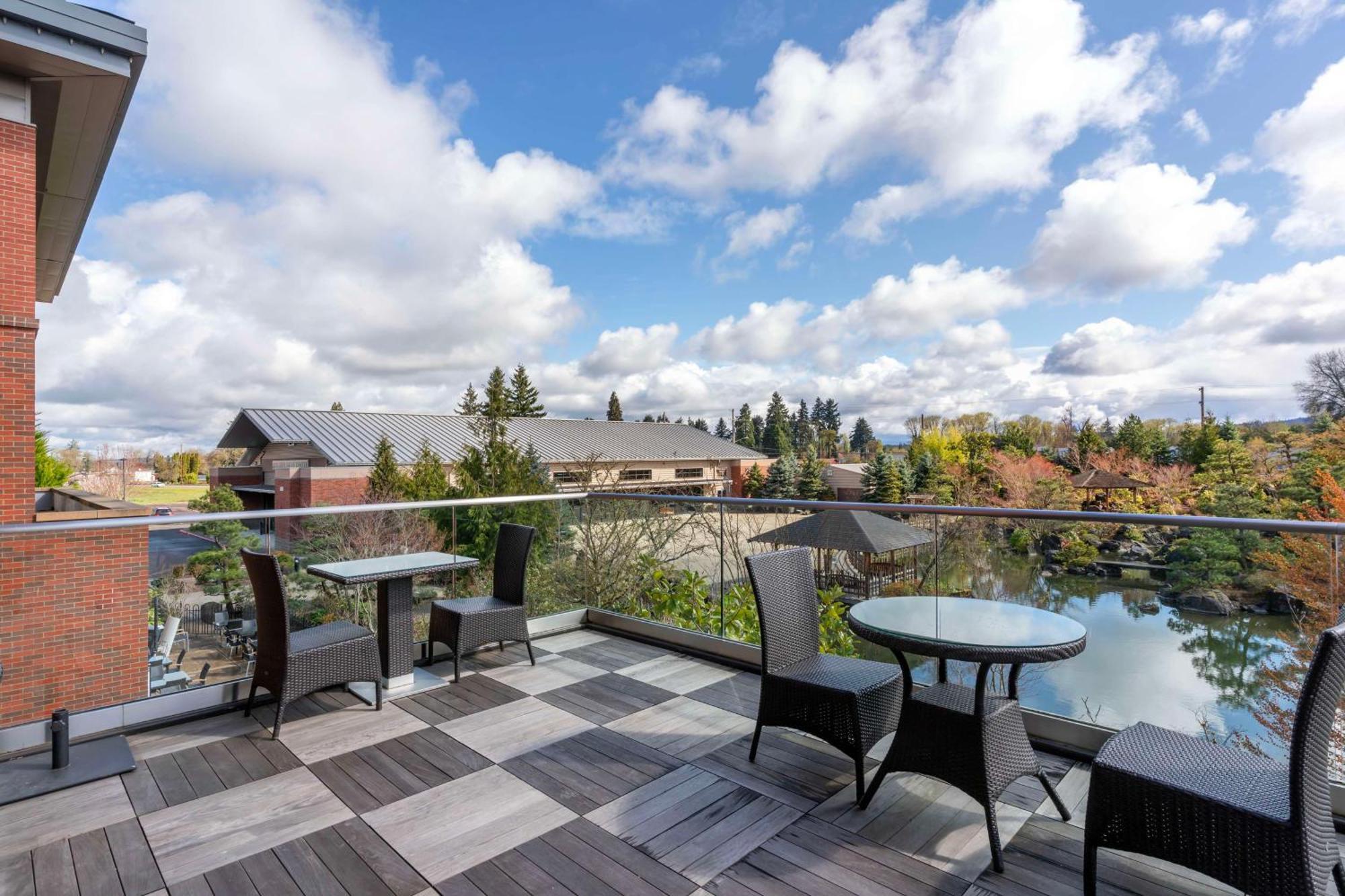Best Western Premier Boulder Falls Inn Lebanon Eksteriør billede