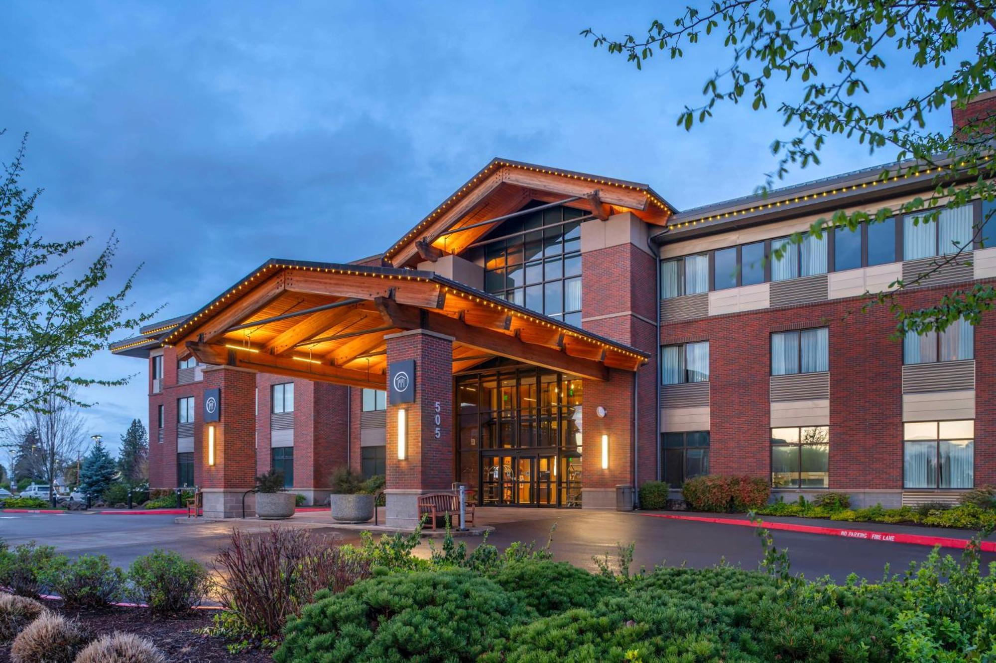 Best Western Premier Boulder Falls Inn Lebanon Eksteriør billede